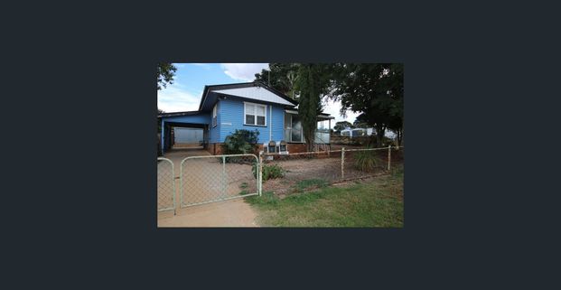 Low-Maintenance Living with Plenty of Extras - Photo 1