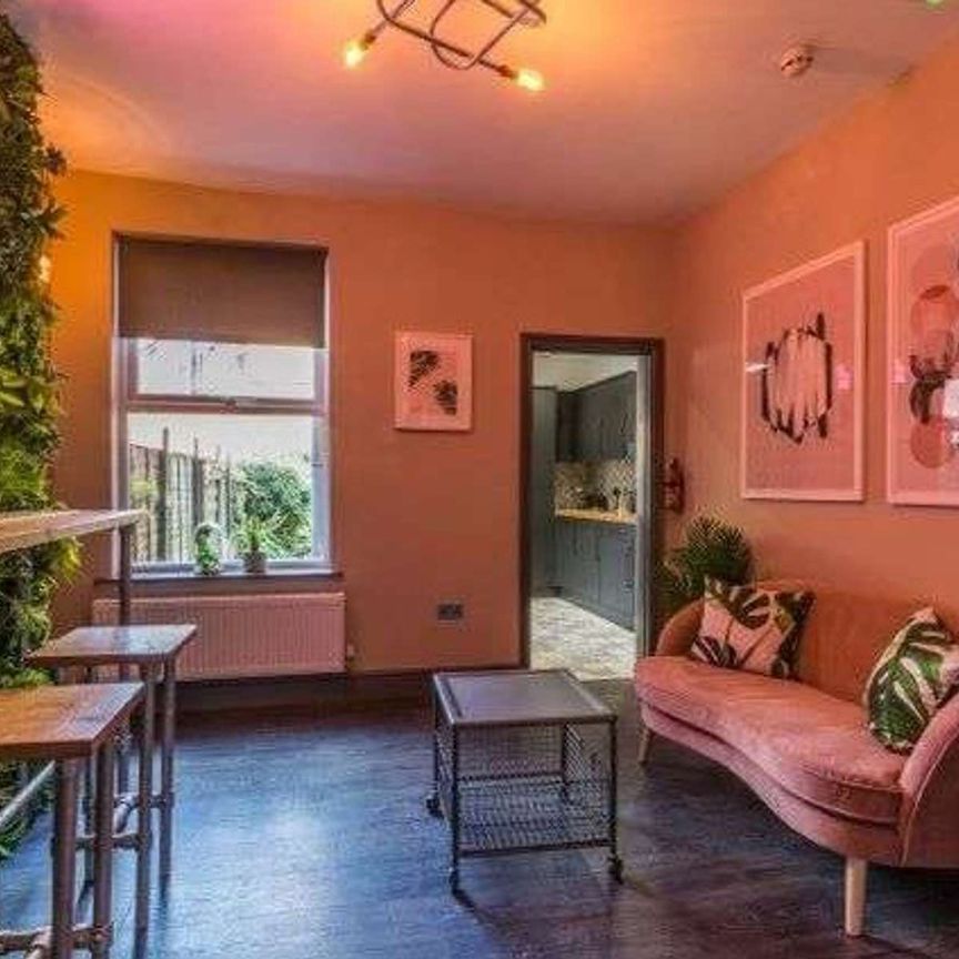 Colwick Road Room 1 - Photo 1
