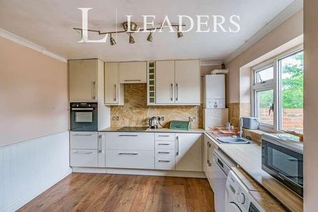Maypole Road, RH19 - Photo 4