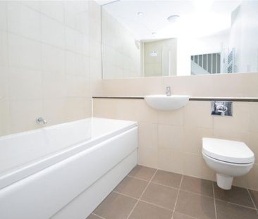 3 bedroom terraced house to rent - Photo 6