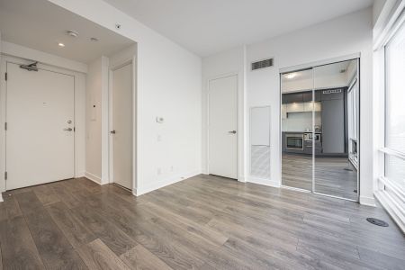 For Lease - 15 Grenville Street Unit# 2204, Toronto, Ontario - Photo 3