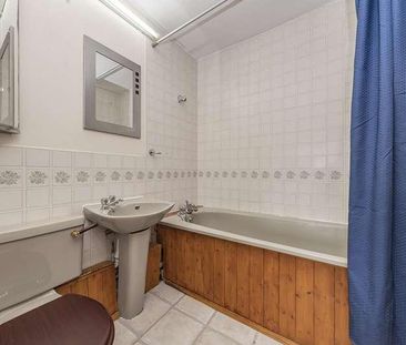 Horton Road, Datchet, SL3 - Photo 3