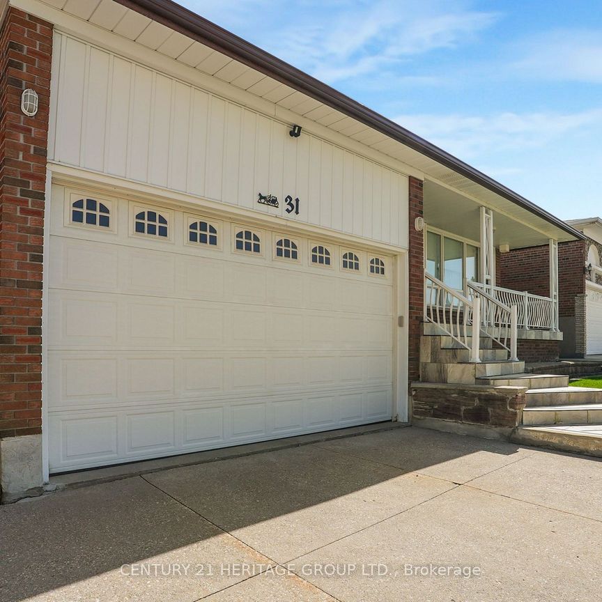 For Lease - 31 Scarden Avenue, Toronto, Ontario - Photo 1