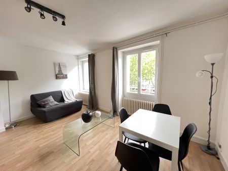 Location Appartement 1 pièce 48m² ORLEANS 45000 - Photo 2