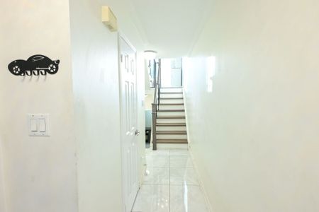 For Lease - 93 Provincial Place, Brampton, Ontario - Photo 2