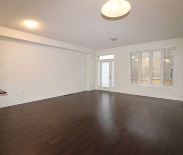 For Lease - 3 Terrain Court, East Gwillimbury, Ontario - Photo 6