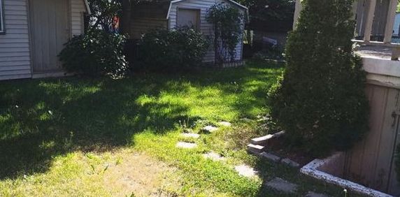 5 1/2 rez-de-chaussée à louer - Photo 2