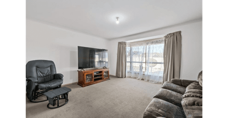 4 bedroom home - Photo 4