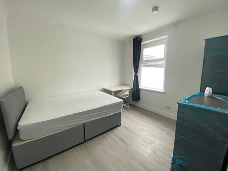 Bertram Street, Cardiff - Photo 3