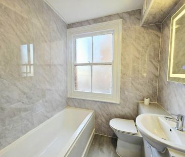 2 bedroom flat to rent - Photo 6