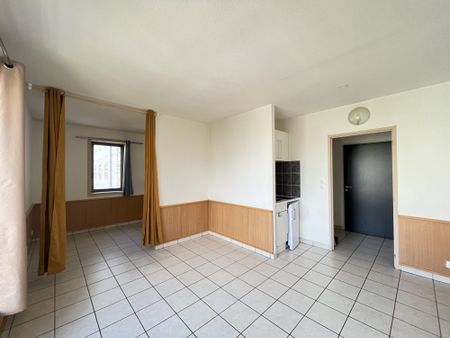Location Appartement 1 pièce 29m² RODEZ 12000 - Photo 4