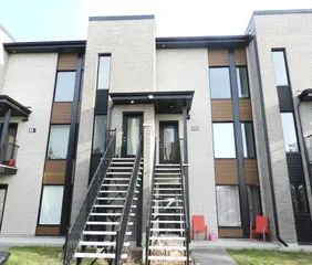 1 room apartment of 102m² in Gatineau - Photo 1