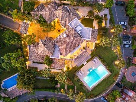 7 bedroom luxury Villa for rent in Marbella, Spain - Photo 4