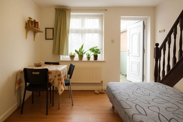 1 bedroom maisonette to rent - Photo 1