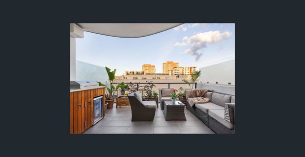 Three Levels of Lifestyle Living in the Heart of Carlton - Photo 1