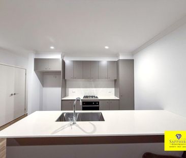 Modern Townhouse in Prime Wollert Location! Available Now! - Photo 5