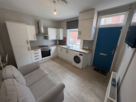 Autumn Street, Hyde Park, LS6 1RH, Leeds - Photo 4