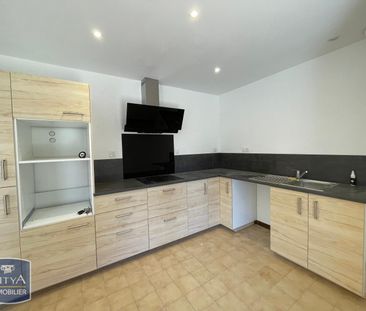 Location Maison 4 pièces 85m² CARPENTRAS 84200 - Photo 2