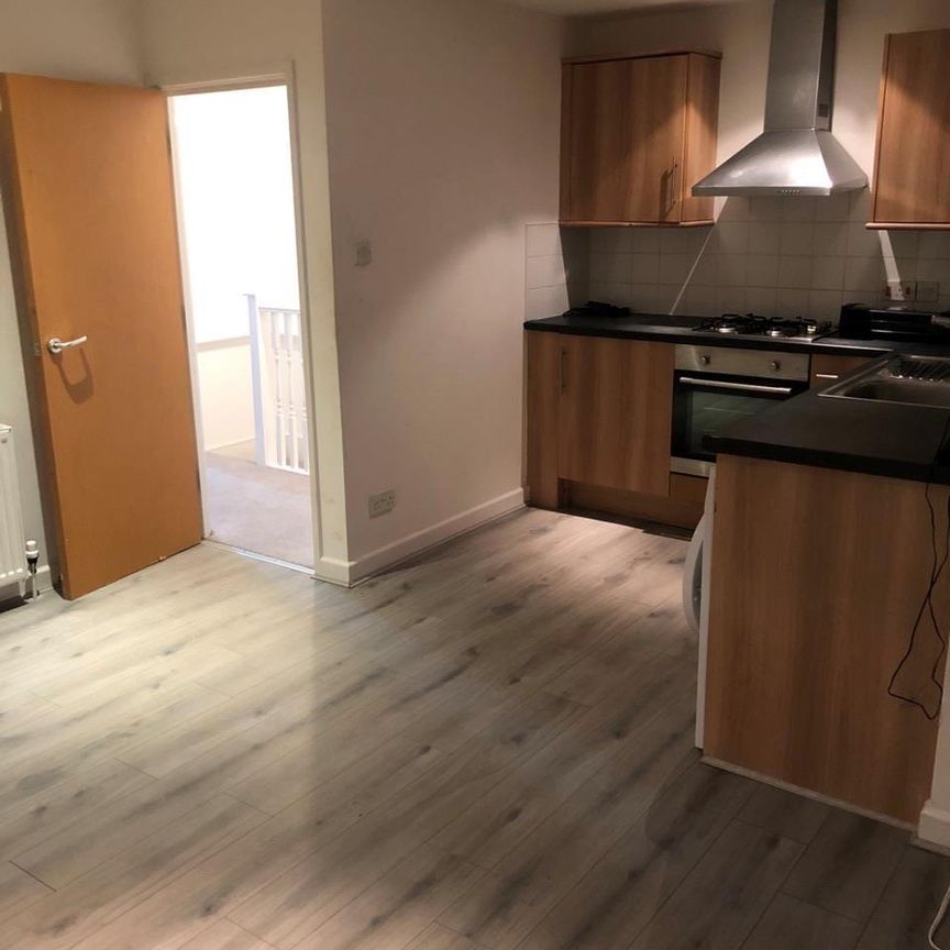 1 Bed Flat, Bristol, BS34 - Photo 1
