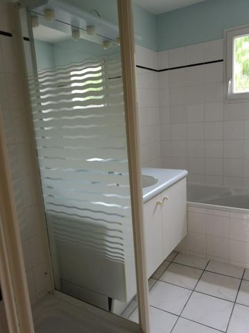 Location Appartement 5 pièces 107m² BORDEAUX 33200 - Photo 4