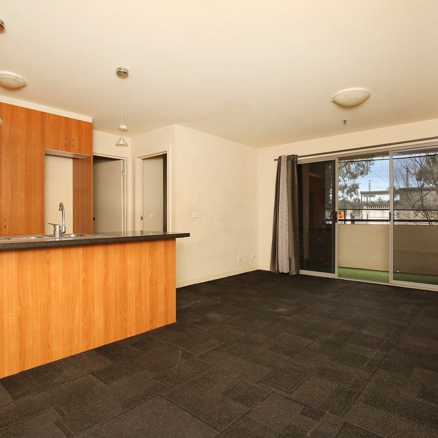 CONVENIENT APARTMENT LIVING - Photo 1