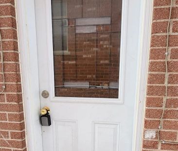 114 Goulding Avenue #Bsmt #2 - Photo 4