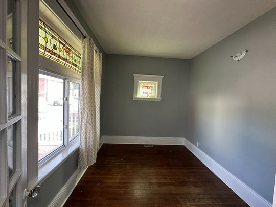 For Lease - 293 Dalhousie Street Unit# Unit 1, Peterborough, Ontario - Photo 1