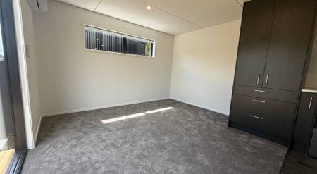 336 Ferry Road, Waltham - Photo 3