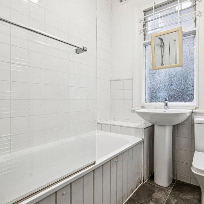 2 bedroom maisonette to rent - Photo 1