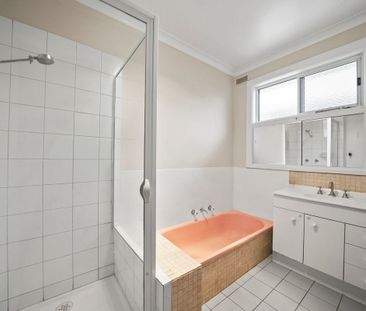 4 BEDROOM HOME NEXT TO GV HEALTH! - Photo 2