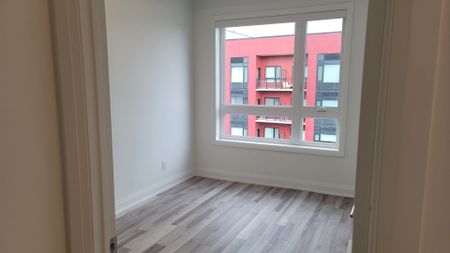 For Lease - 3250 Carding Mill Trail Unit# 524, Oakville, Ontario - Photo 4