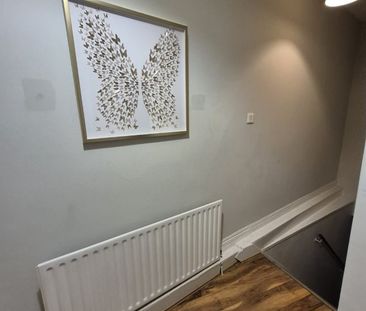 3 Bed Flat, Blackheath Hill, SE10 - Photo 5