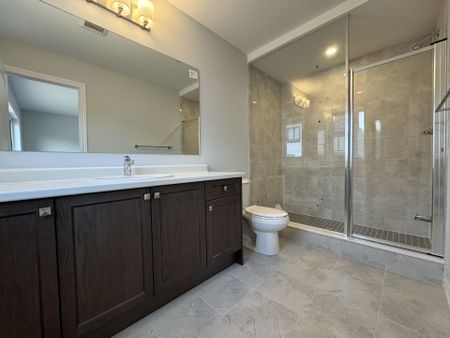 For Lease - 1107 Thompson Drive, Oshawa, Ontario - Photo 3