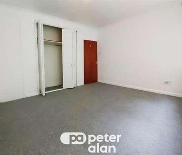 Long Oaks Court, Sketty, Swansea, SA2 - Photo 5