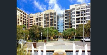 Furnished Unit with Swimming Pool and Gym - Photo 5