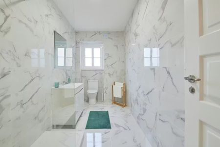 Avenida de Roma, Lisbon, Lisbon 1000-265 - Photo 2