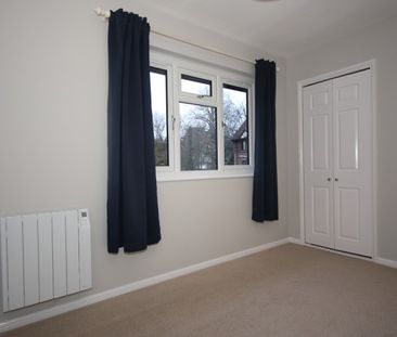 Oriental Road, Woking - Photo 4