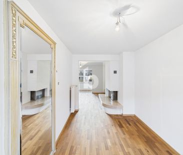 FAMILY-FRIENDLY, RUSTIC WITH GARDEN AND FIREPLACE - Photo 4