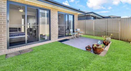 Apply Now - Century 21 &vert; the Paramount Group &ast;Granny Flat&ast; - Photo 3