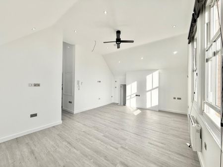 Studio to rent - Photo 2