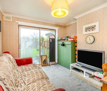 3 bedroom semi-detached house to rent - Photo 3