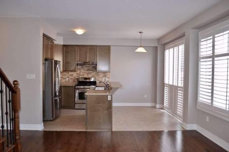 For Lease - 43 Merrickville Way, Brampton, Ontario - Photo 5