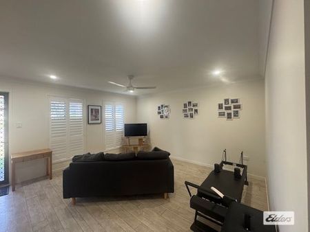 Modern Fully Furnished Home – Move In and Enjoy! - Photo 2