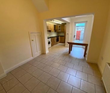 32 Edinburgh Street, Belfast, BT9 7DS - Photo 2