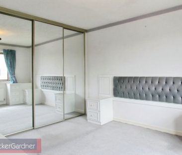 Faulkner Close, Milton - Photo 3