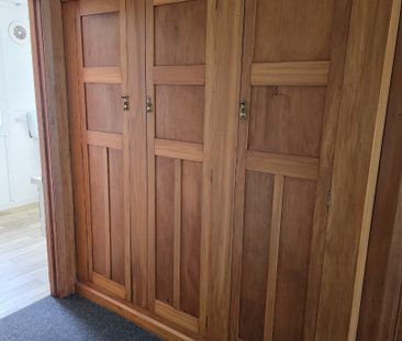 Handy location - Photo 4