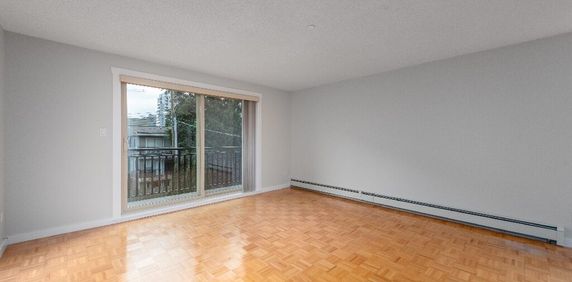 155 19th Street, East - Photo 2