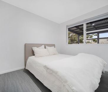 Smart and fully fenced - Photo 5