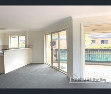 5/12 Madang Crescent, Runaway Bay, Qld 4216 - Photo 1