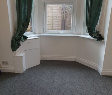 1 Bed Flat, Shirley, SO15 - Photo 1